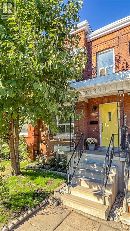 49 Madison Avenue, Hamilton, Ontario  L8L 5Y5 - Photo 2 - 40780815