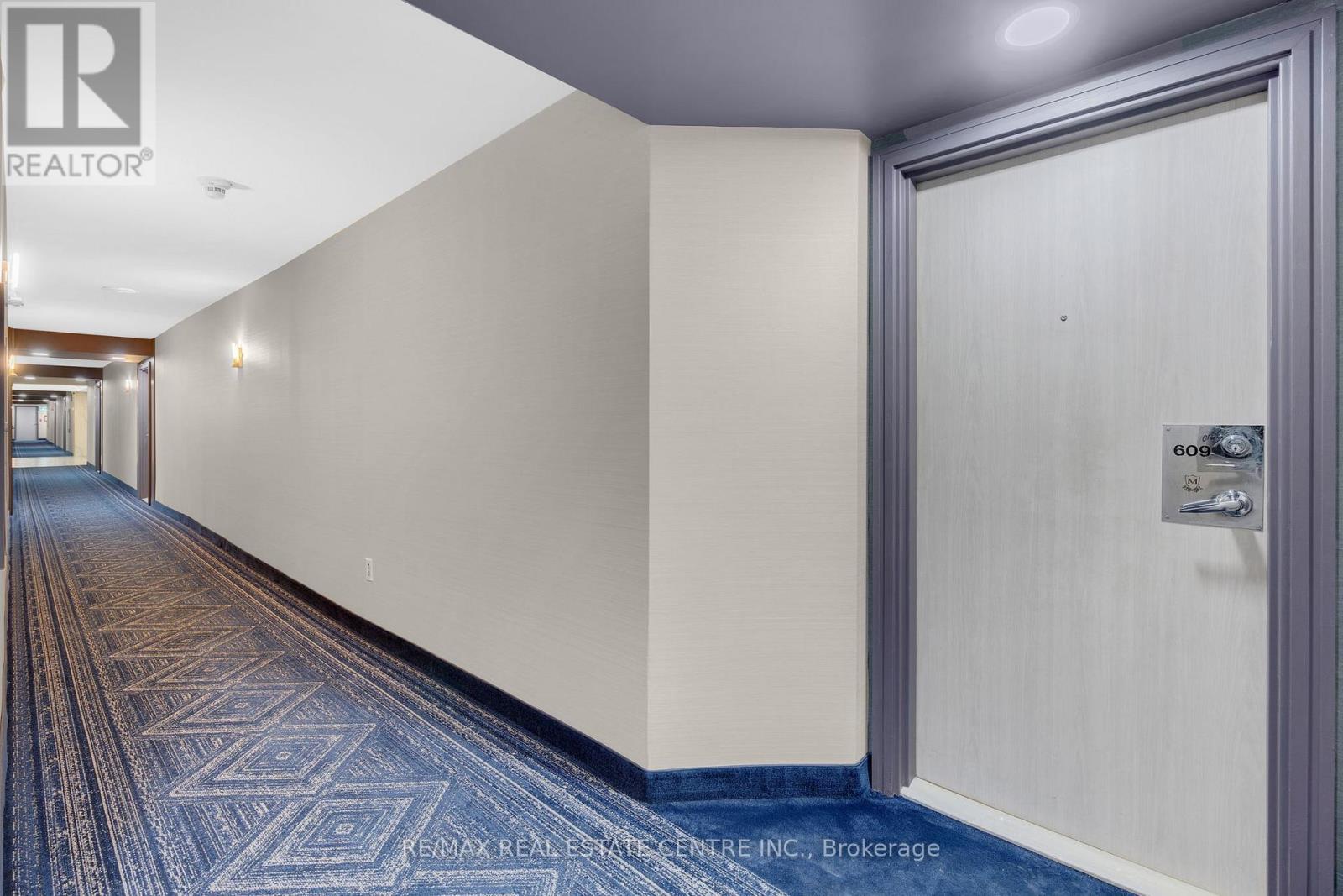 Unknown Address, ,     - Photo 2 - W12473119