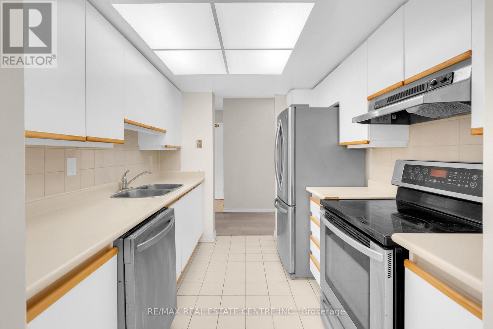 Unknown Address, ,     - Photo 9 - W12473119