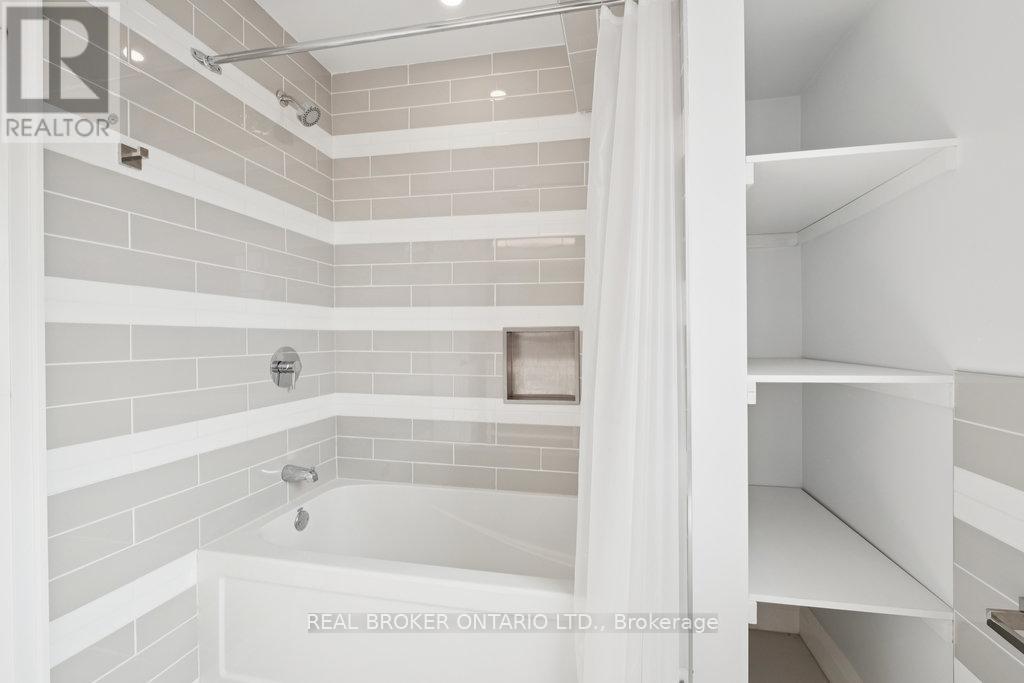 108 Hatherley Road, Toronto, Ontario  M6E 1W2 - Photo 25 - W12473134