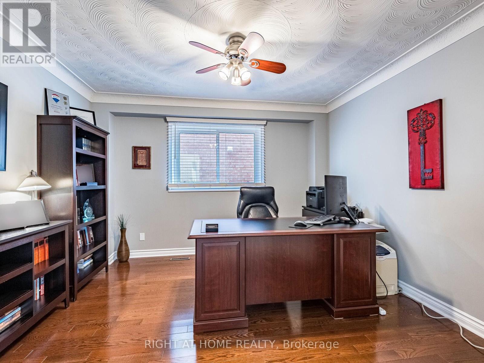 1477 Ballantrae Drive, Mississauga, Ontario  L5M 3N6 - Photo 19 - W12473140
