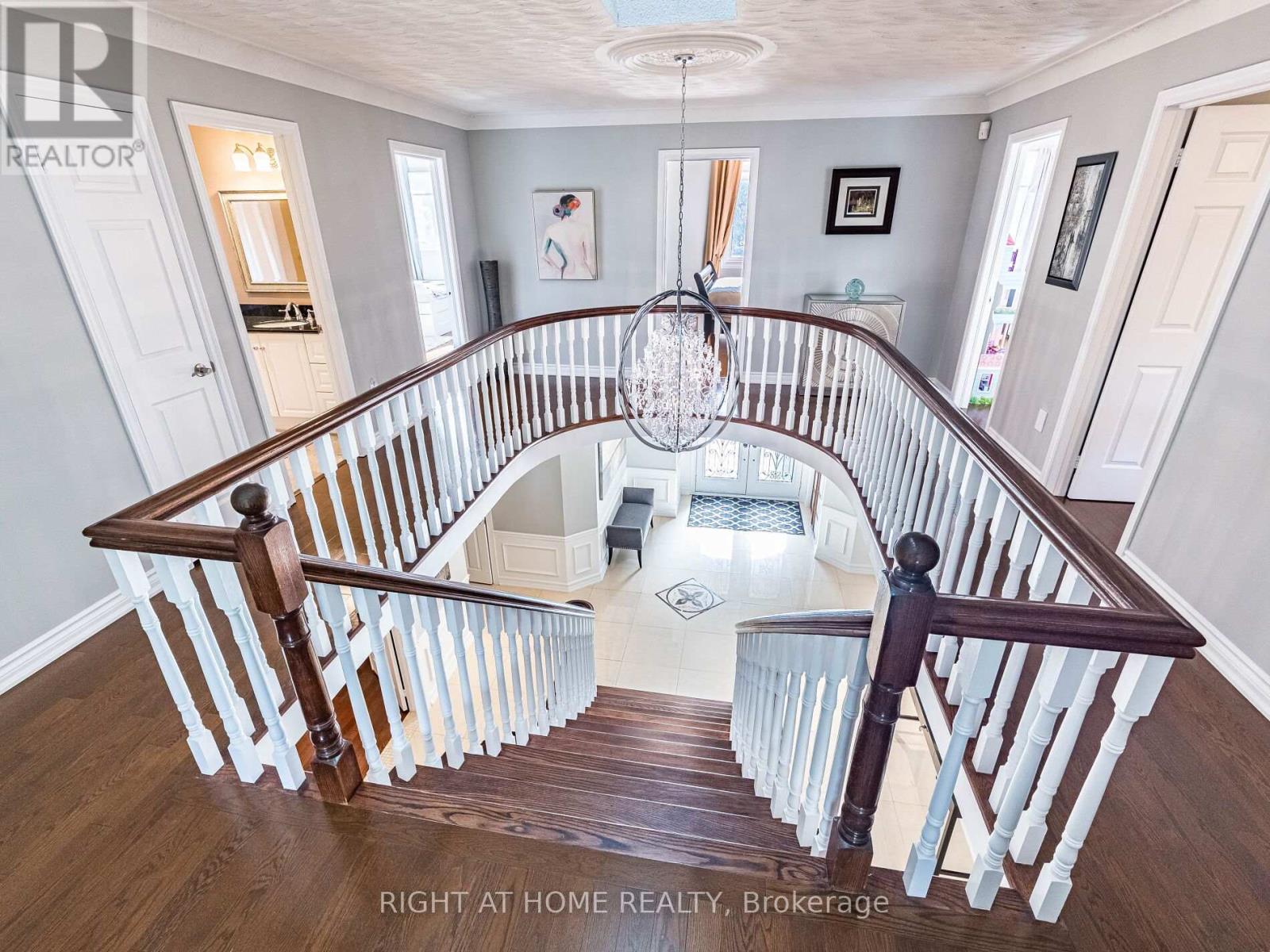 1477 Ballantrae Drive, Mississauga, Ontario  L5M 3N6 - Photo 23 - W12473140