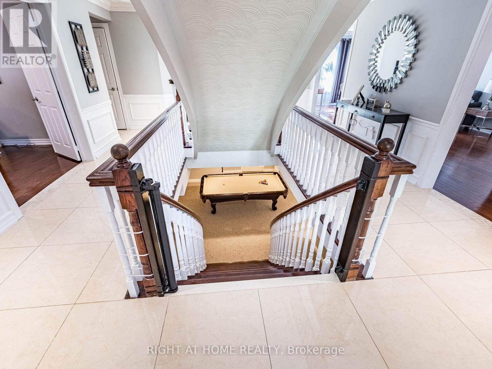 1477 Ballantrae Drive, Mississauga, Ontario  L5M 3N6 - Photo 34 - W12473140