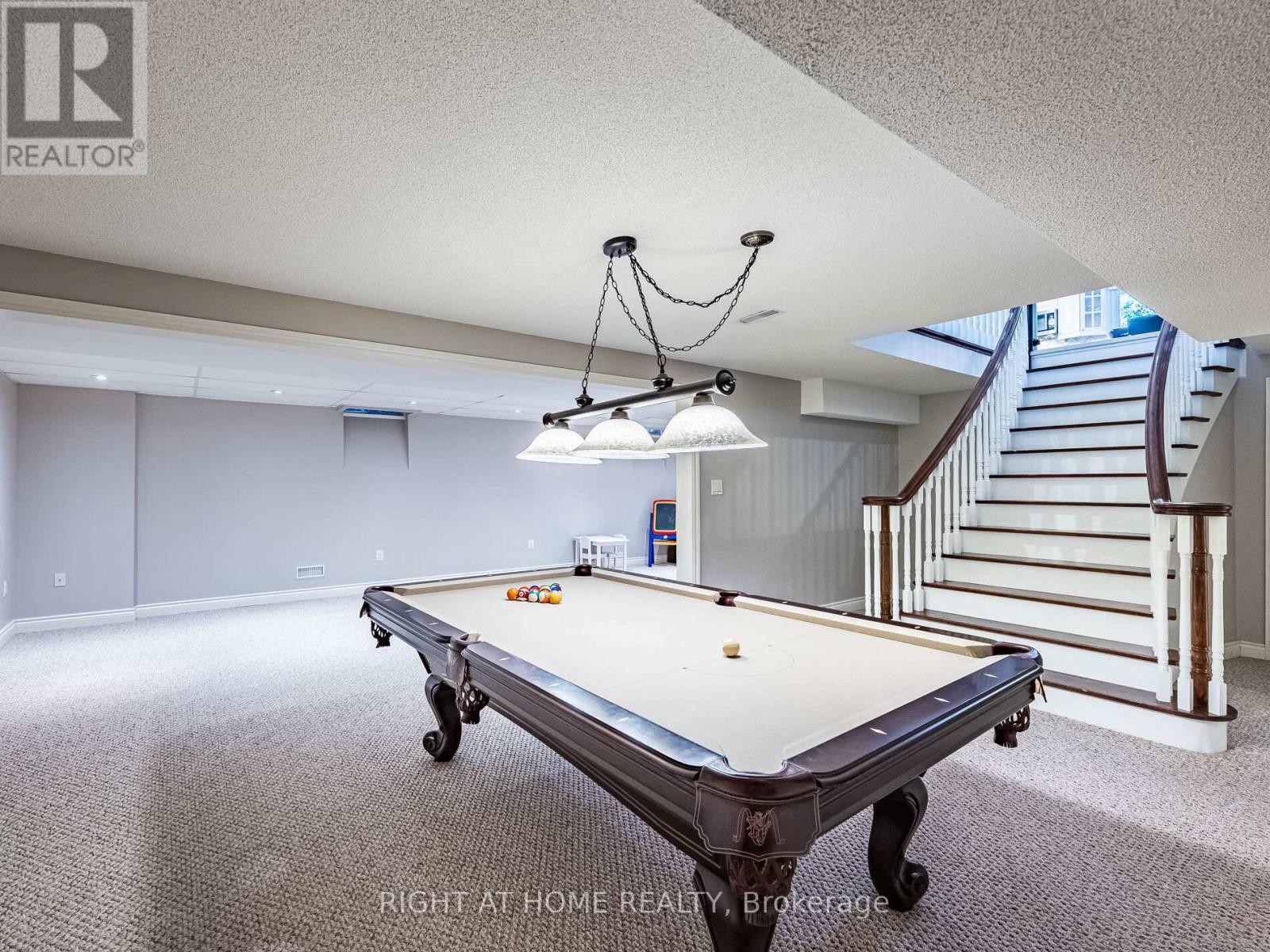 1477 Ballantrae Drive, Mississauga, Ontario  L5M 3N6 - Photo 35 - W12473140