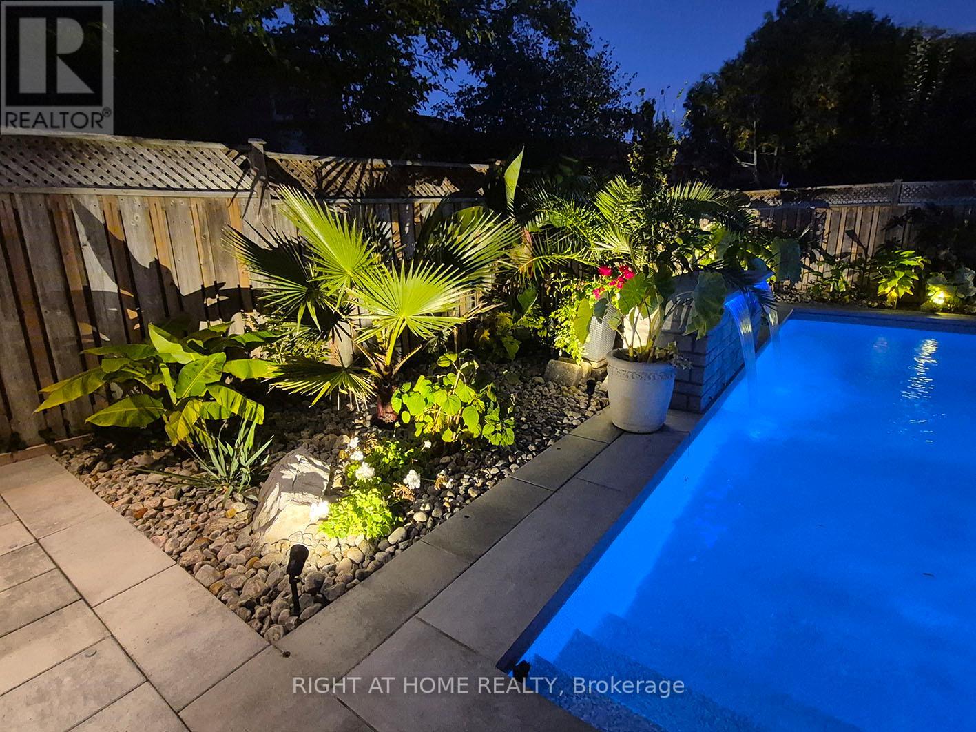 1477 Ballantrae Drive, Mississauga, Ontario  L5M 3N6 - Photo 47 - W12473140