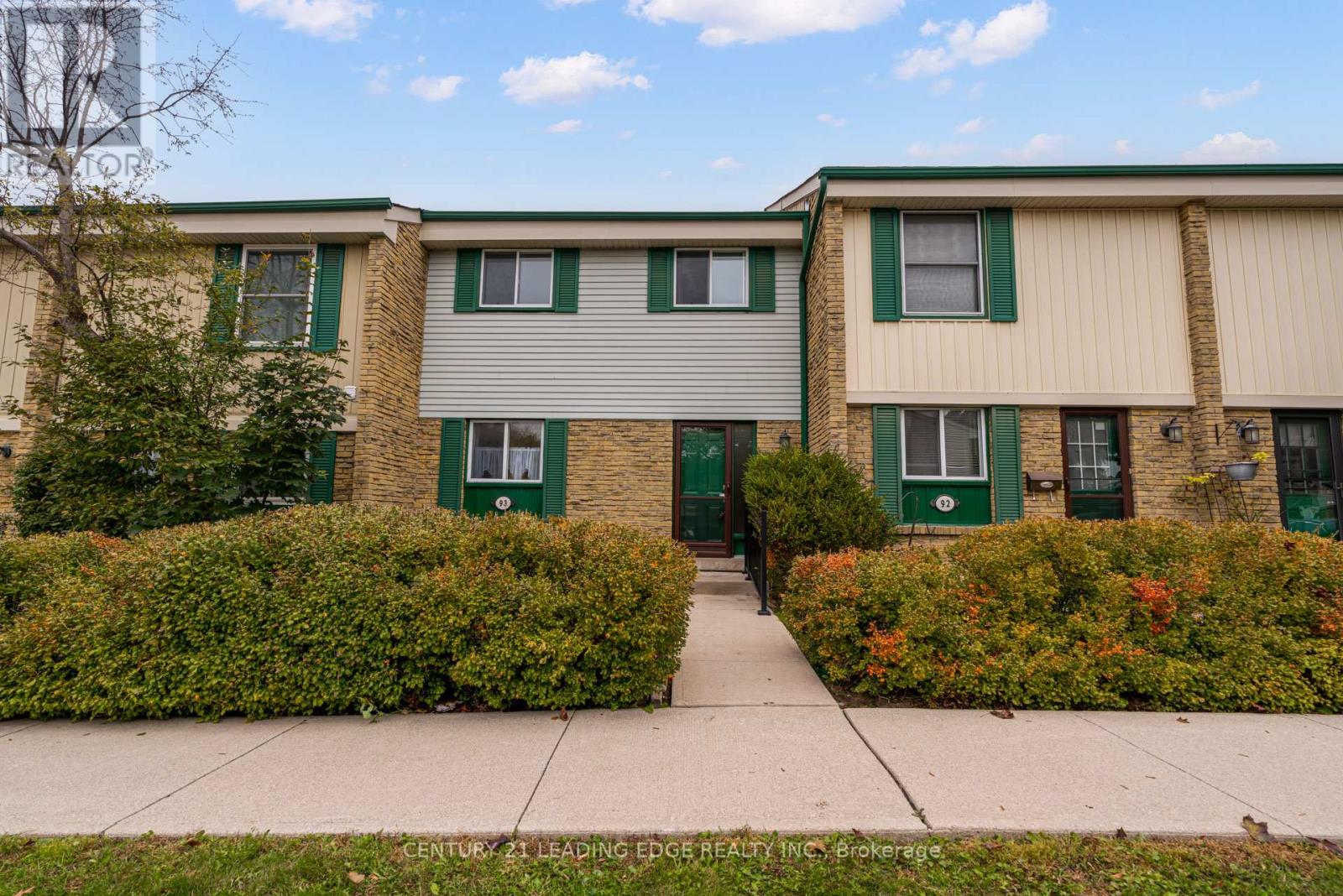 93 - 2779 GANANOQUE DRIVE, Mississauga, Ontario