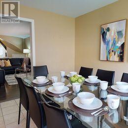 13 Beachville Circle, Brampton, Ontario  L6X 0V3 - Photo 4 - W12473155