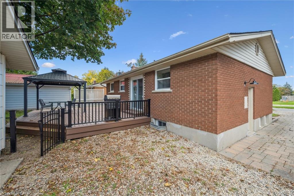 521 Glen Forrest Boulevard, Waterloo, Ontario  N2L 4H9 - Photo 39 - 40777606