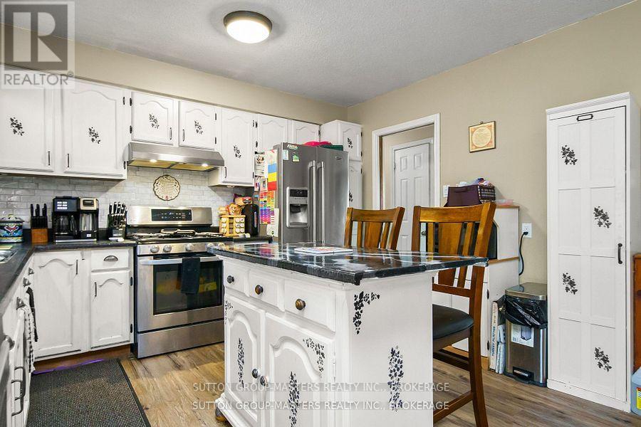 170 Camden Road, Greater Napanee (Greater Napanee), Ontario  K7R 1E2 - Photo 16 - X12473173