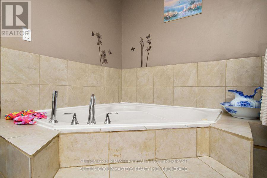 170 Camden Road, Greater Napanee (Greater Napanee), Ontario  K7R 1E2 - Photo 21 - X12473173