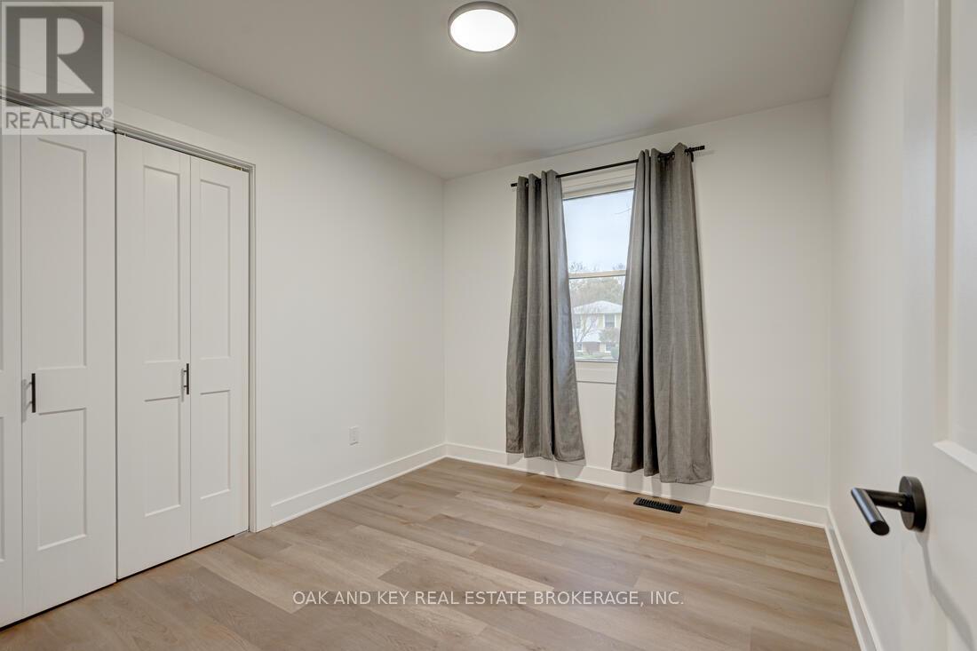 13 Dunwich Drive, St. Thomas, Ontario  N5R 4T7 - Photo 11 - X12473189