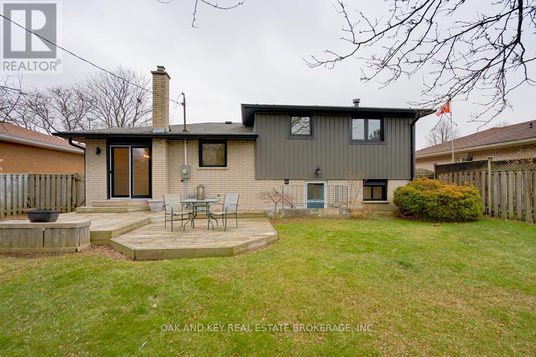 13 Dunwich Drive, St. Thomas, Ontario  N5R 4T7 - Photo 28 - X12473189