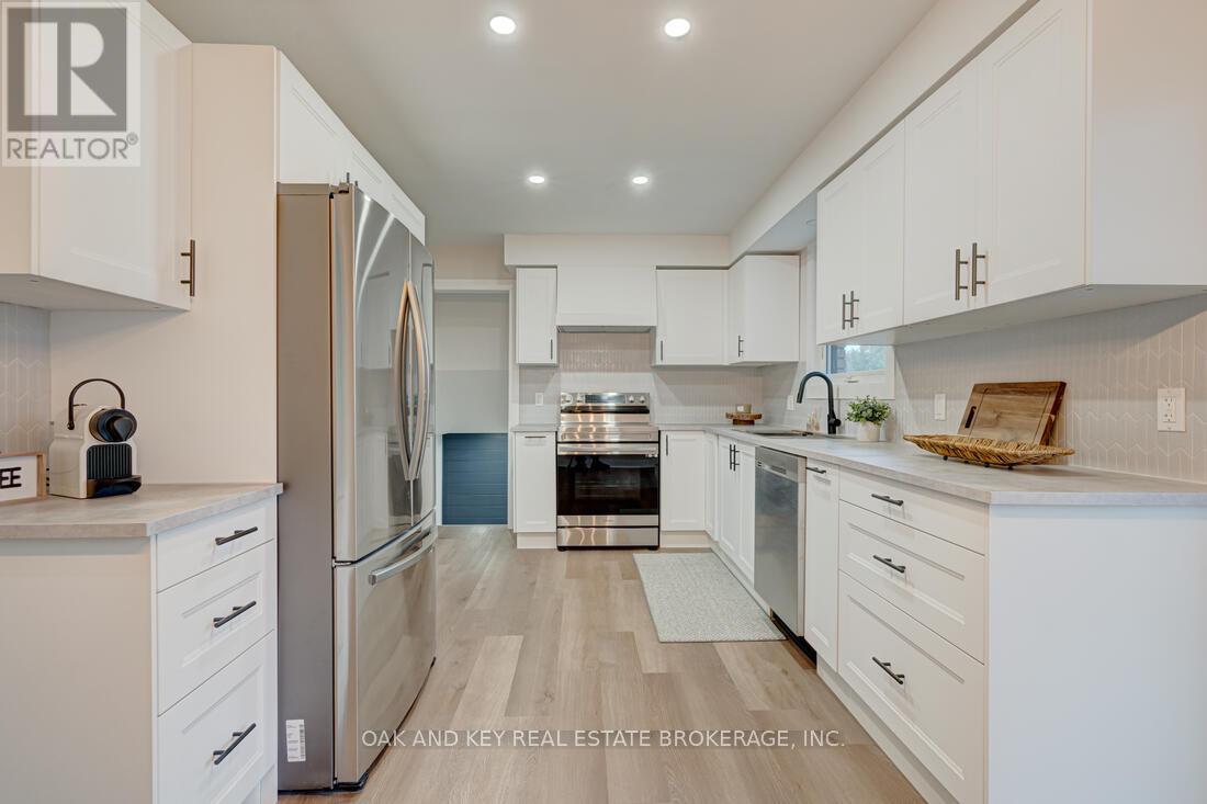 13 Dunwich Drive, St. Thomas, Ontario  N5R 4T7 - Photo 7 - X12473189