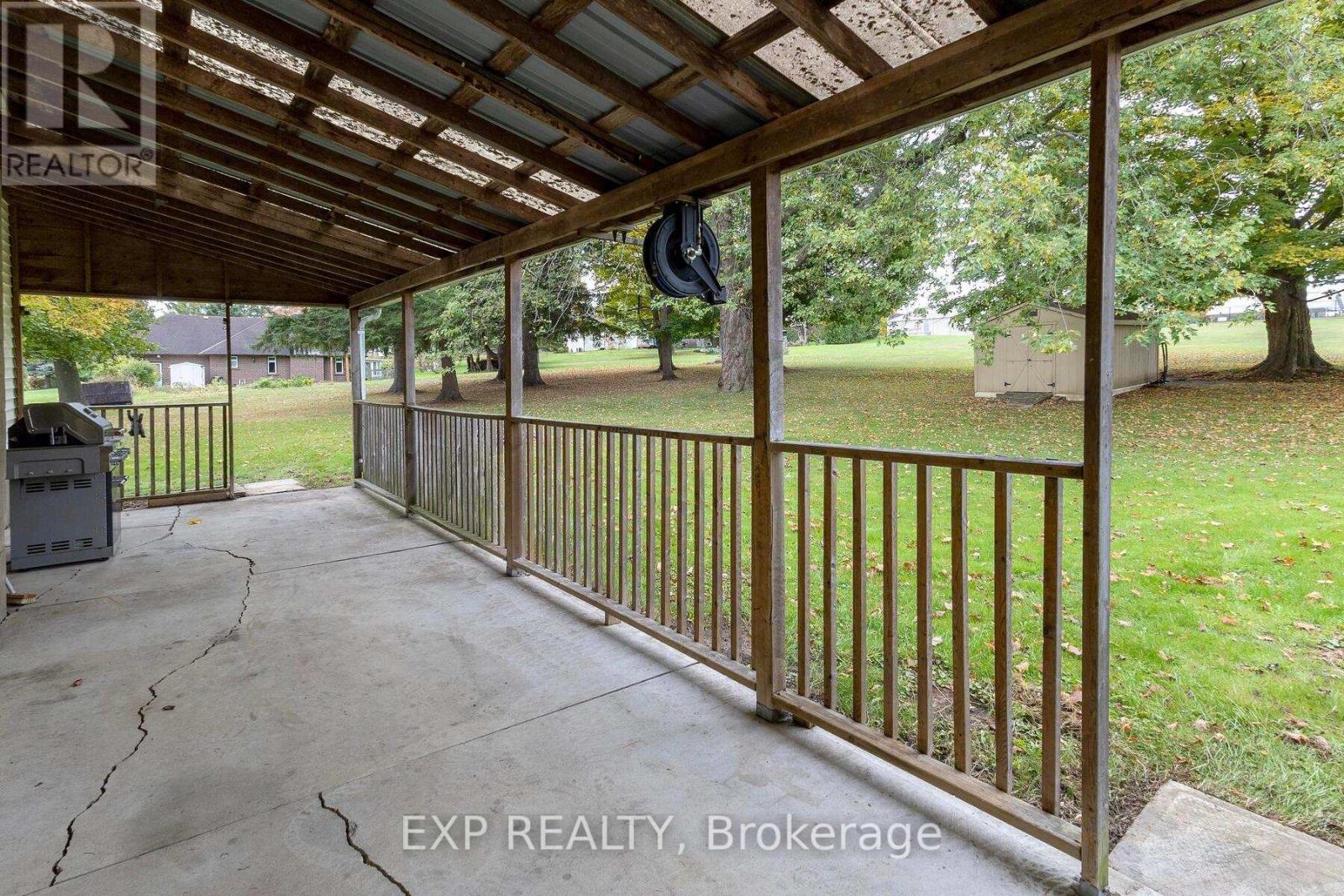 23 Oak Street, Bayham (Vienna), Ontario  N0J 1Z0 - Photo 15 - X12473193