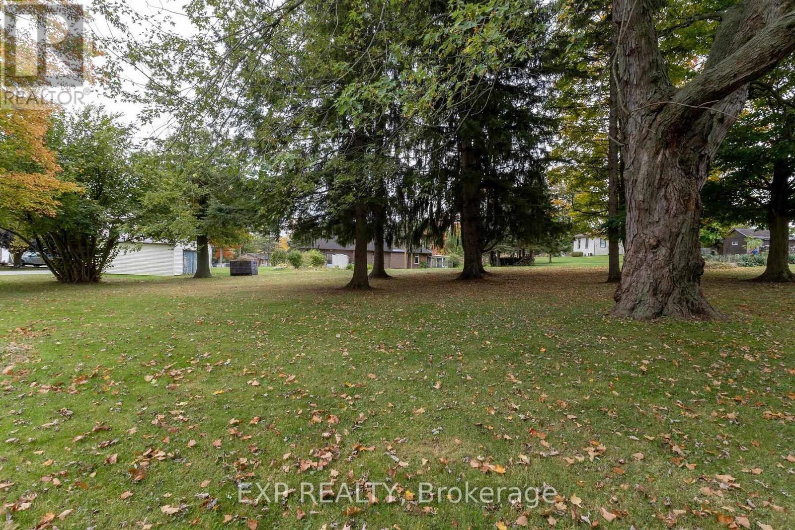 23 Oak Street, Bayham (Vienna), Ontario  N0J 1Z0 - Photo 22 - X12473193
