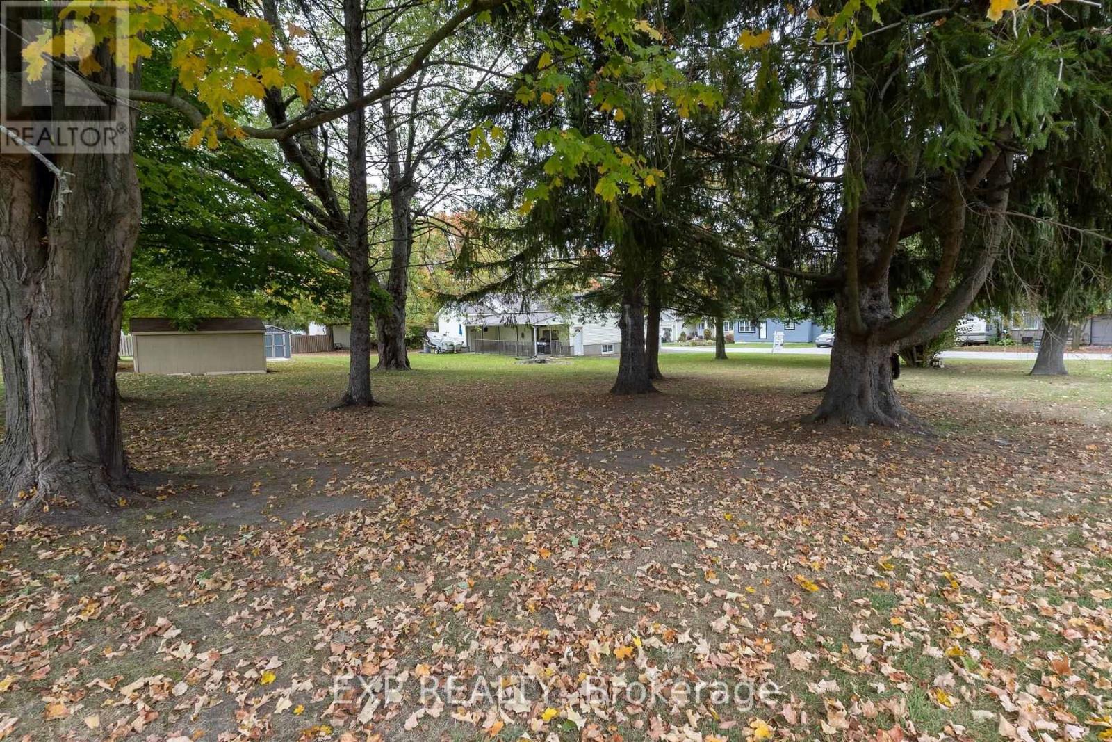 23 Oak Street, Bayham (Vienna), Ontario  N0J 1Z0 - Photo 24 - X12473193
