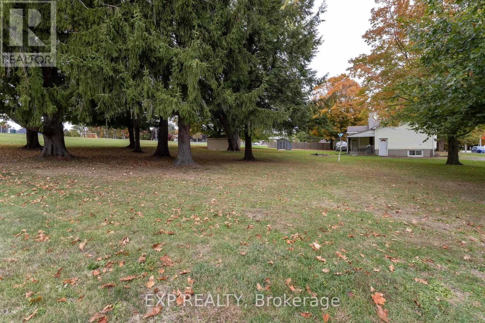 23 Oak Street, Bayham (Vienna), Ontario  N0J 1Z0 - Photo 25 - X12473193