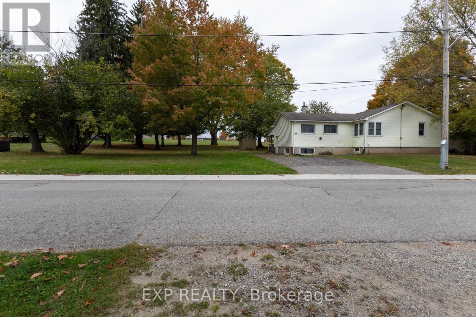23 Oak Street, Bayham (Vienna), Ontario  N0J 1Z0 - Photo 28 - X12473193