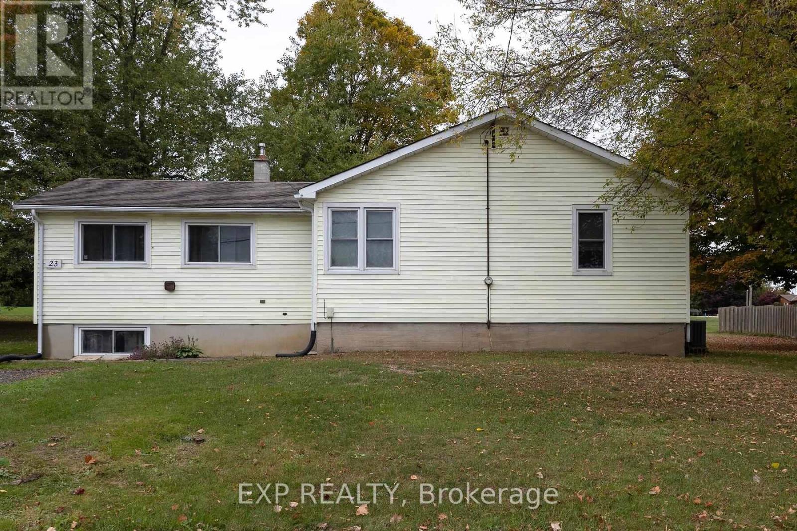 23 Oak Street, Bayham (Vienna), Ontario  N0J 1Z0 - Photo 32 - X12473193