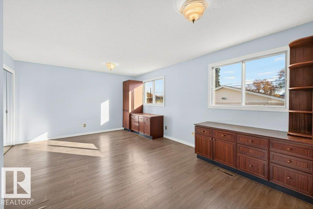 10417 10419 154 St Nw Nw, Edmonton, Alberta  T5P 2H9 - Photo 14 - E4462908