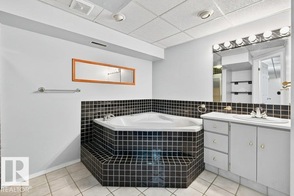 10417 10419 154 St Nw Nw, Edmonton, Alberta  T5P 2H9 - Photo 22 - E4462908