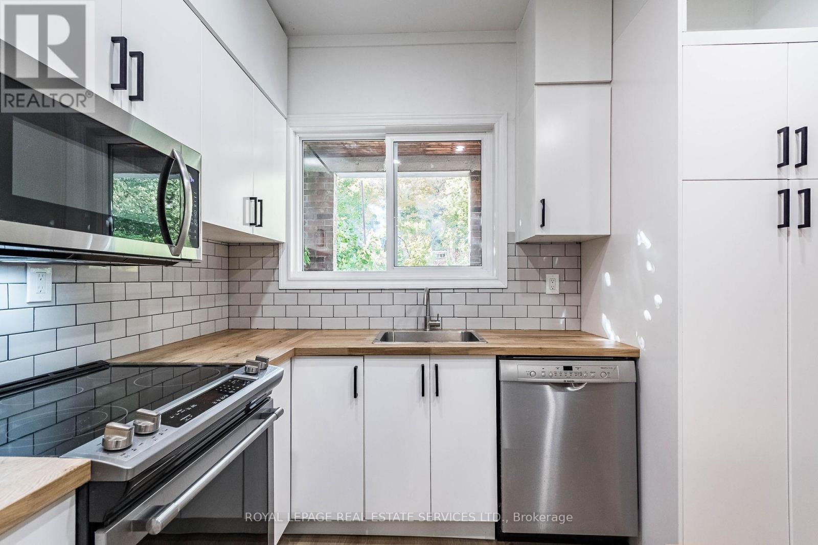 Upper - 286 Cumberland Avenue, Hamilton, Ontario  L8M 2A1 - Photo 13 - X12473127