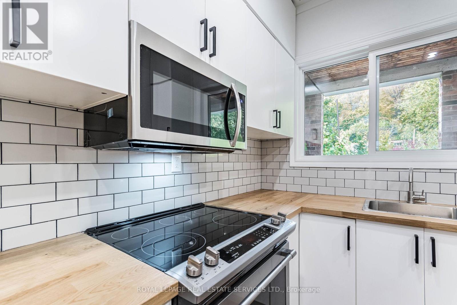 Upper - 286 Cumberland Avenue, Hamilton, Ontario  L8M 2A1 - Photo 14 - X12473127