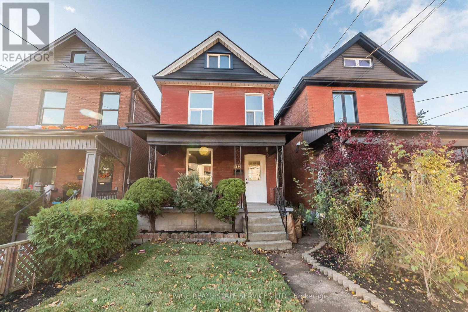Upper - 286 Cumberland Avenue, Hamilton, Ontario  L8M 2A1 - Photo 2 - X12473127