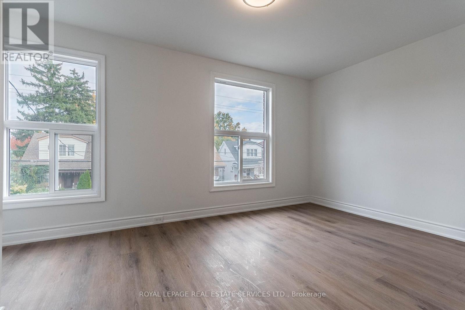Upper - 286 Cumberland Avenue, Hamilton, Ontario  L8M 2A1 - Photo 22 - X12473127