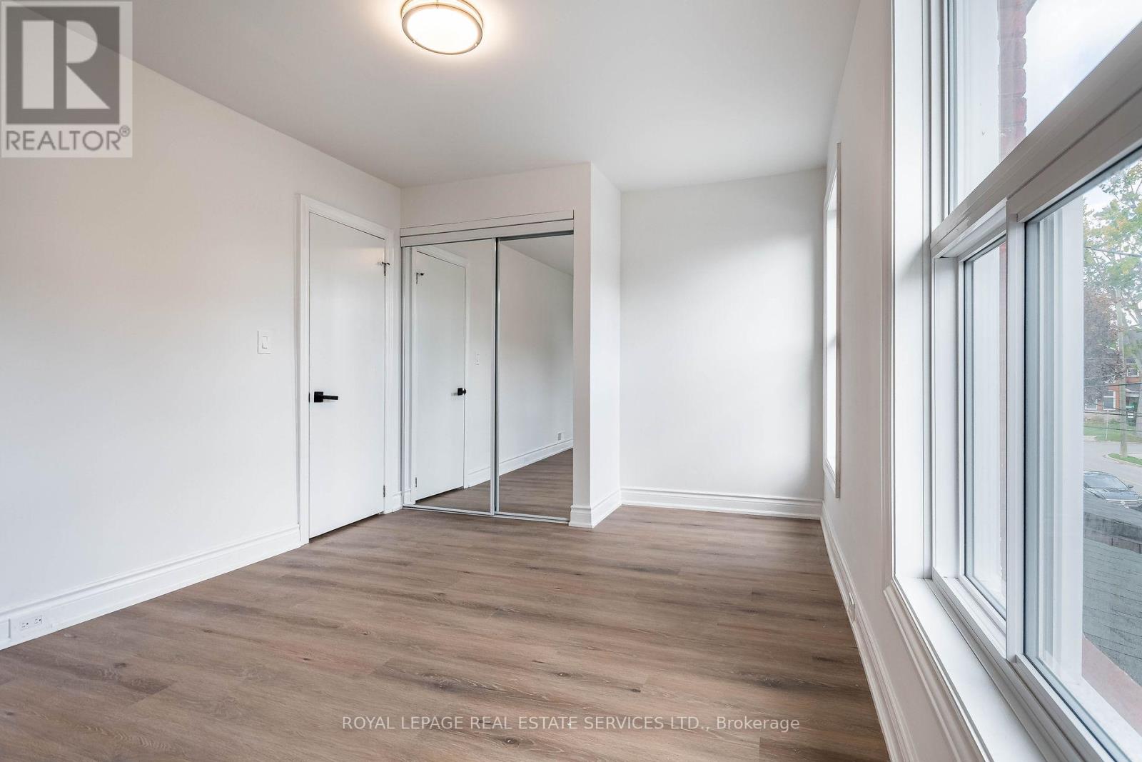 Upper - 286 Cumberland Avenue, Hamilton, Ontario  L8M 2A1 - Photo 23 - X12473127