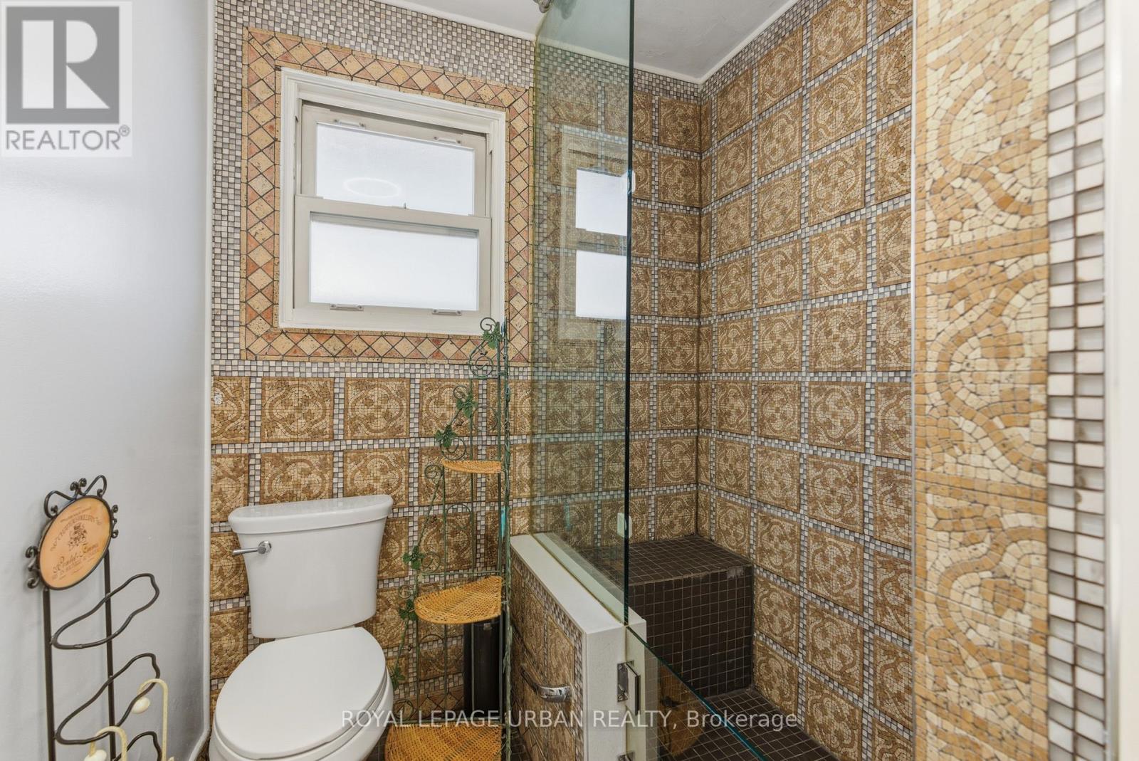 34 Gale Crescent, St. Catharines, Ontario  L2R 3K9 - Photo 18 - X12473128