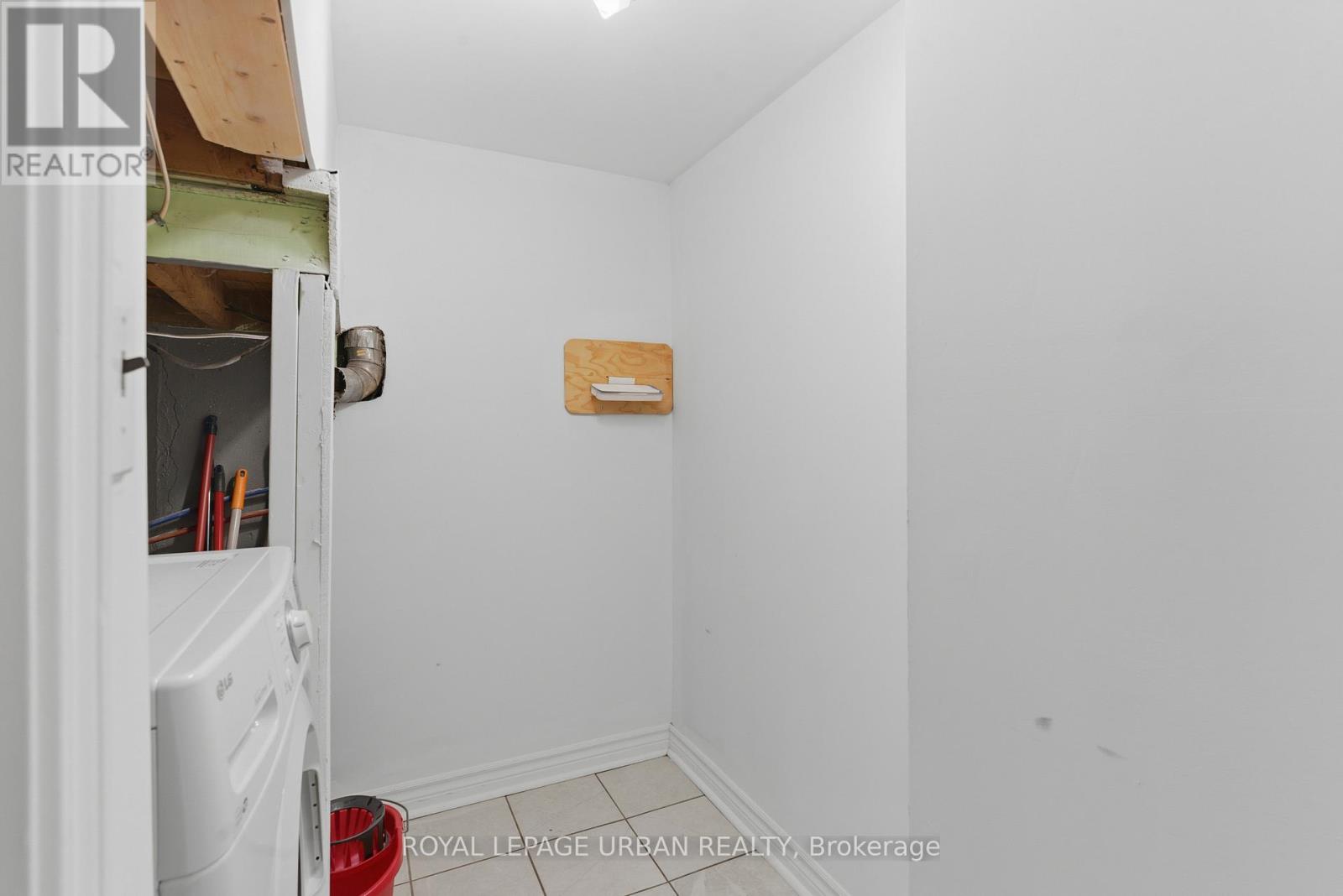 34 Gale Crescent, St. Catharines, Ontario  L2R 3K9 - Photo 21 - X12473128