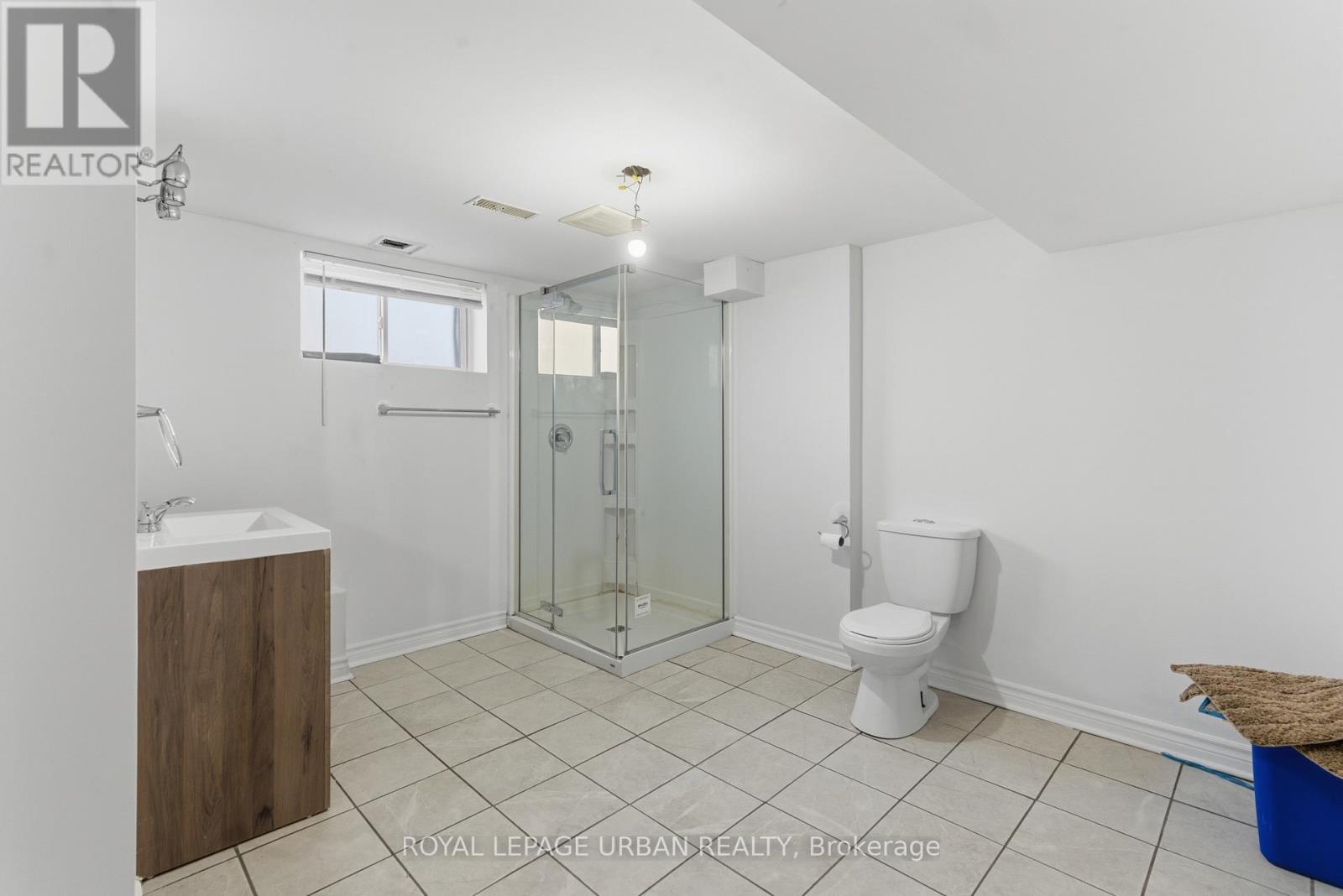 34 Gale Crescent, St. Catharines, Ontario  L2R 3K9 - Photo 27 - X12473128