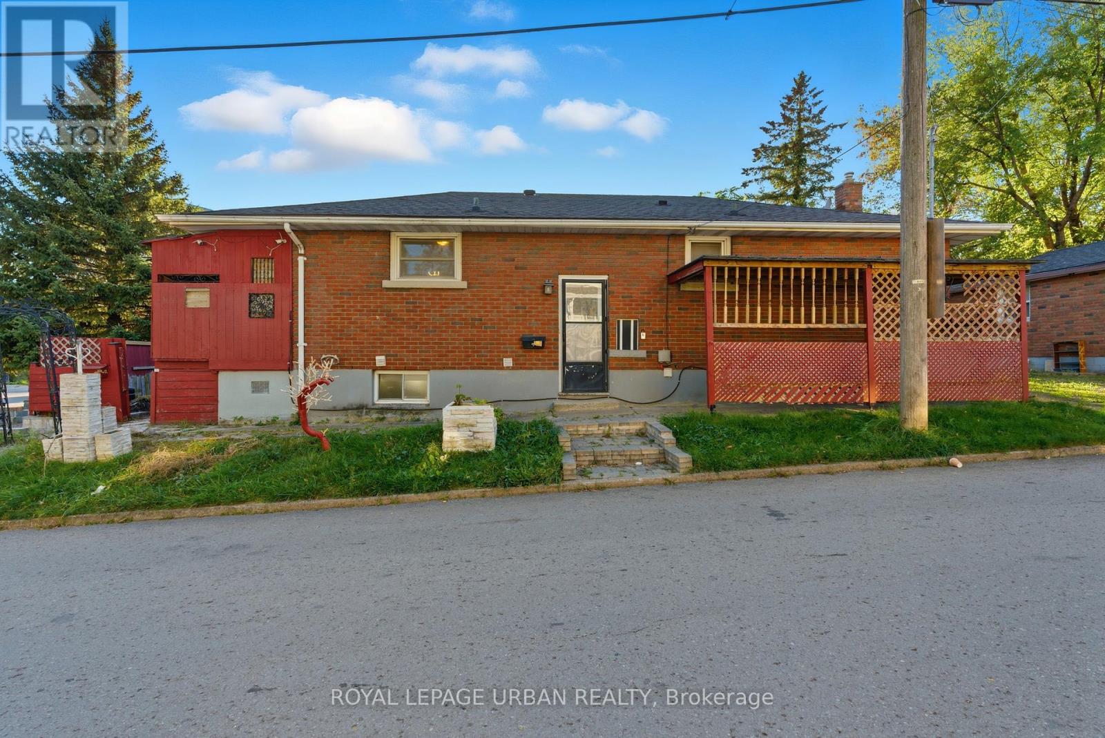 34 Gale Crescent, St. Catharines, Ontario  L2R 3K9 - Photo 40 - X12473128