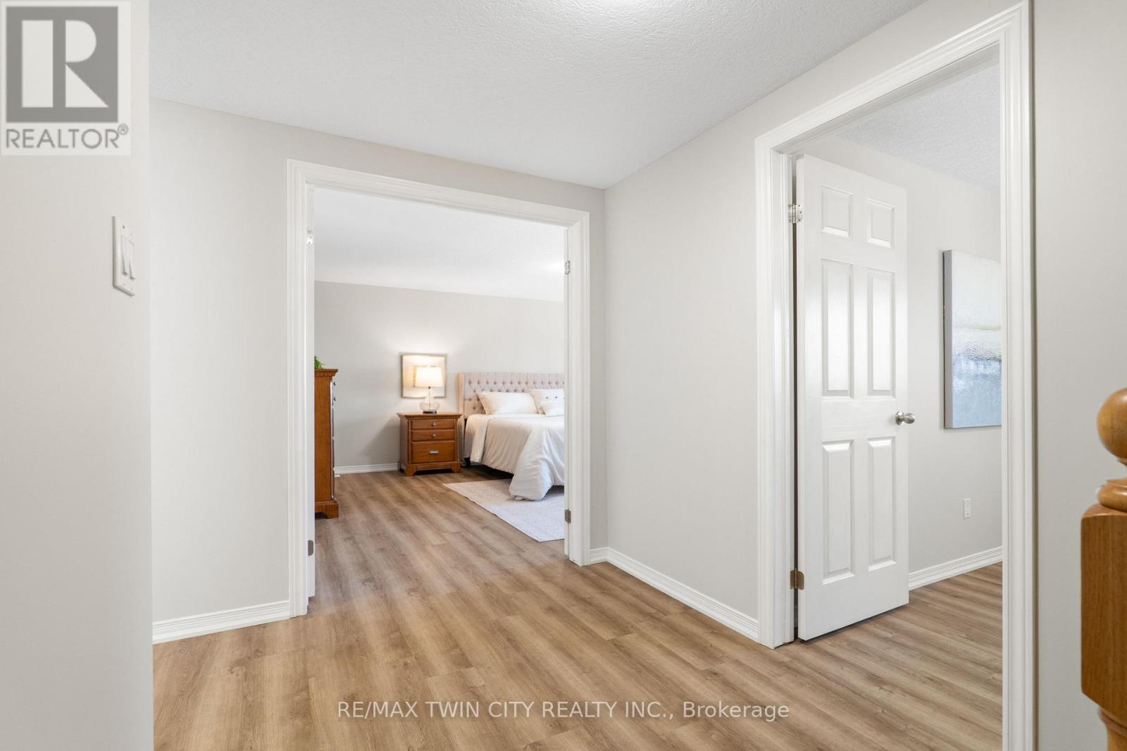 167 Bridgewater Crescent, Waterloo, Ontario  N2T 2M1 - Photo 20 - X12473146