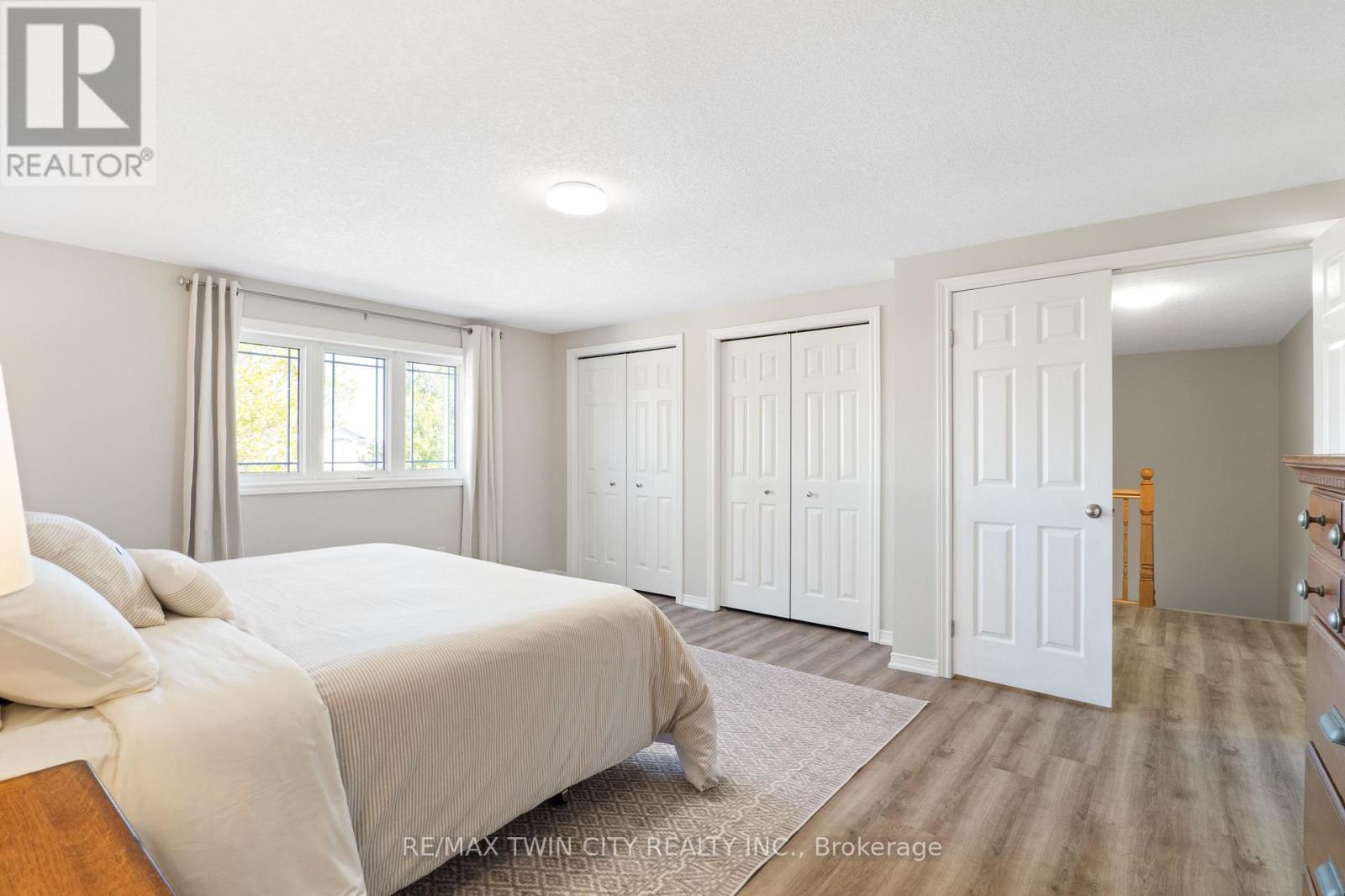 167 Bridgewater Crescent, Waterloo, Ontario  N2T 2M1 - Photo 23 - X12473146