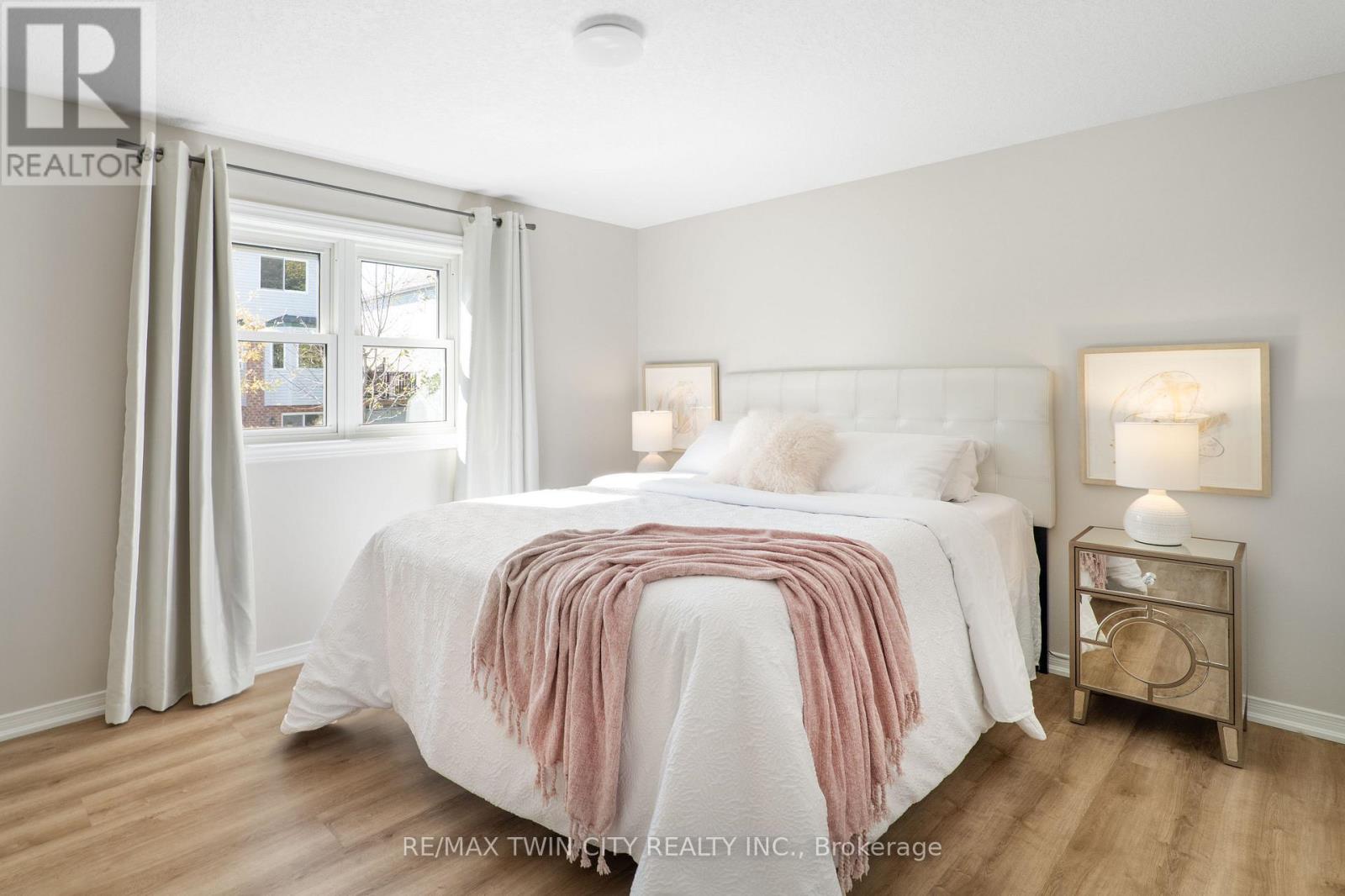 167 Bridgewater Crescent, Waterloo, Ontario  N2T 2M1 - Photo 27 - X12473146