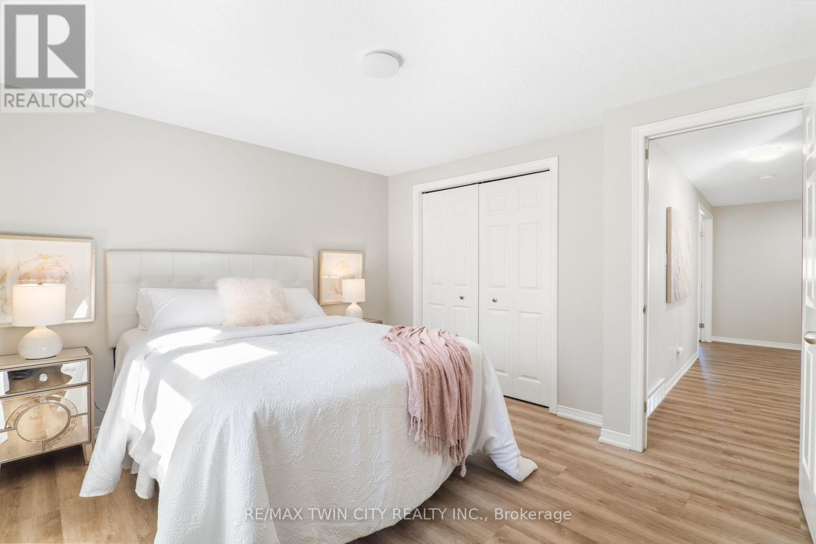 167 Bridgewater Crescent, Waterloo, Ontario  N2T 2M1 - Photo 28 - X12473146