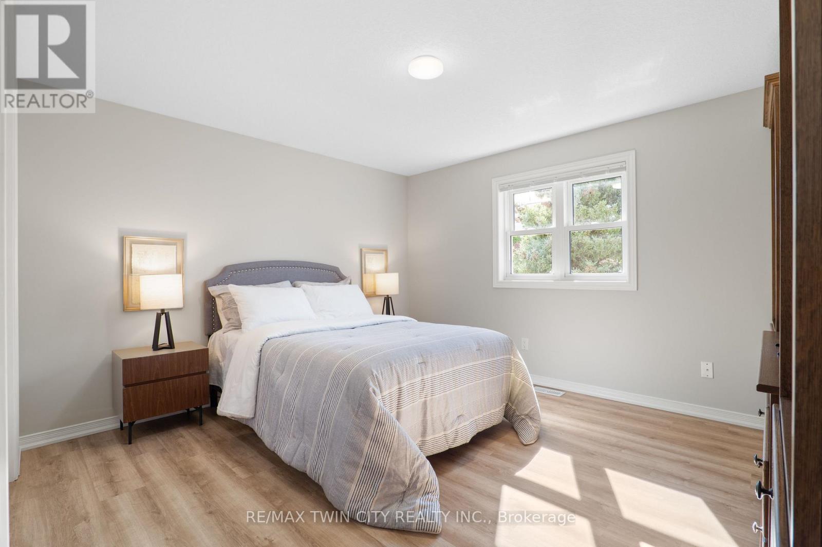 167 Bridgewater Crescent, Waterloo, Ontario  N2T 2M1 - Photo 30 - X12473146