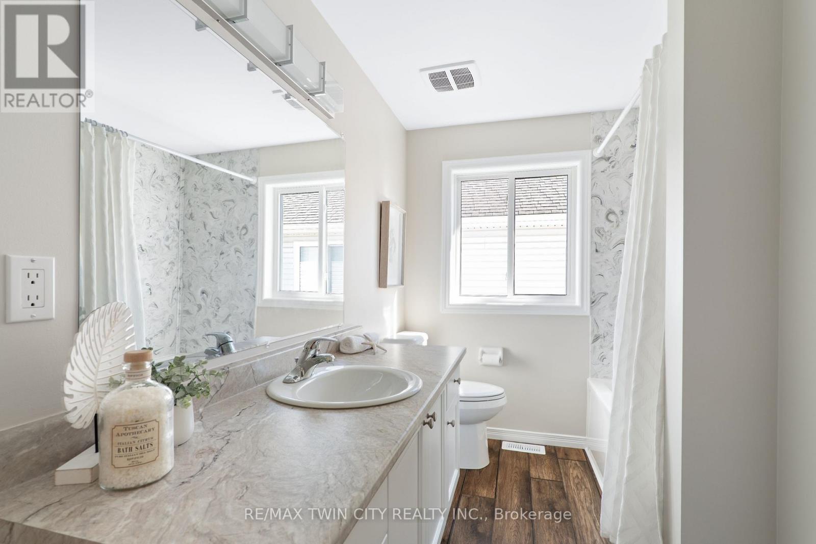 167 Bridgewater Crescent, Waterloo, Ontario  N2T 2M1 - Photo 31 - X12473146