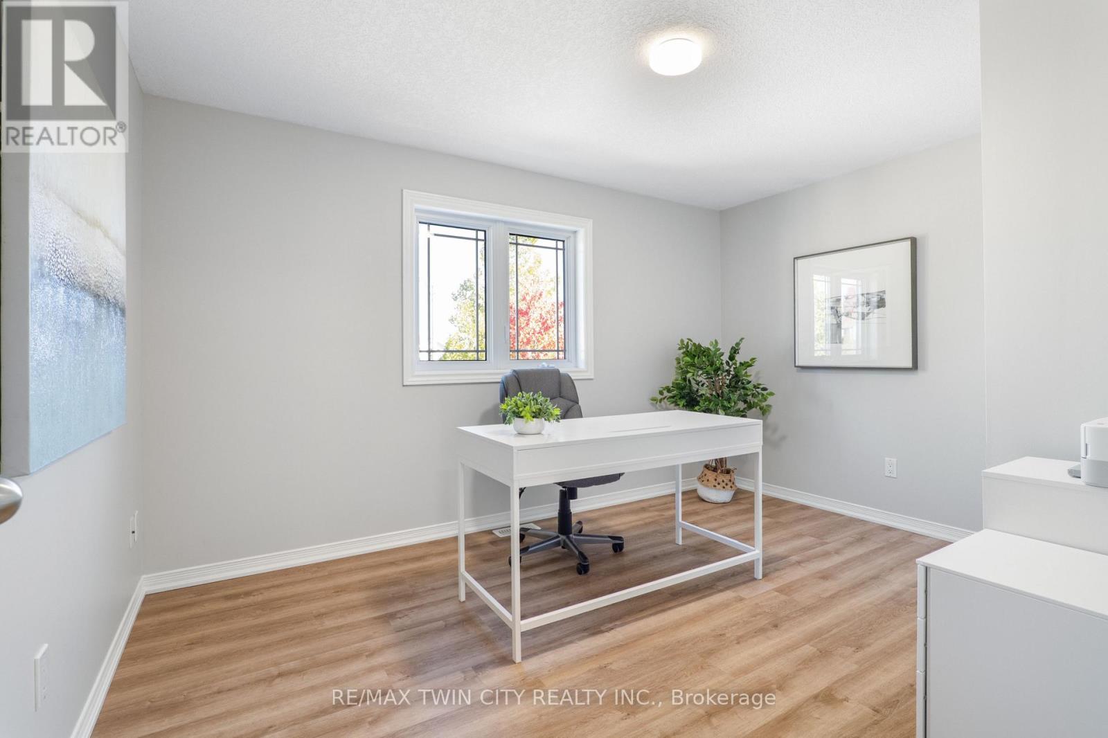 167 Bridgewater Crescent, Waterloo, Ontario  N2T 2M1 - Photo 33 - X12473146