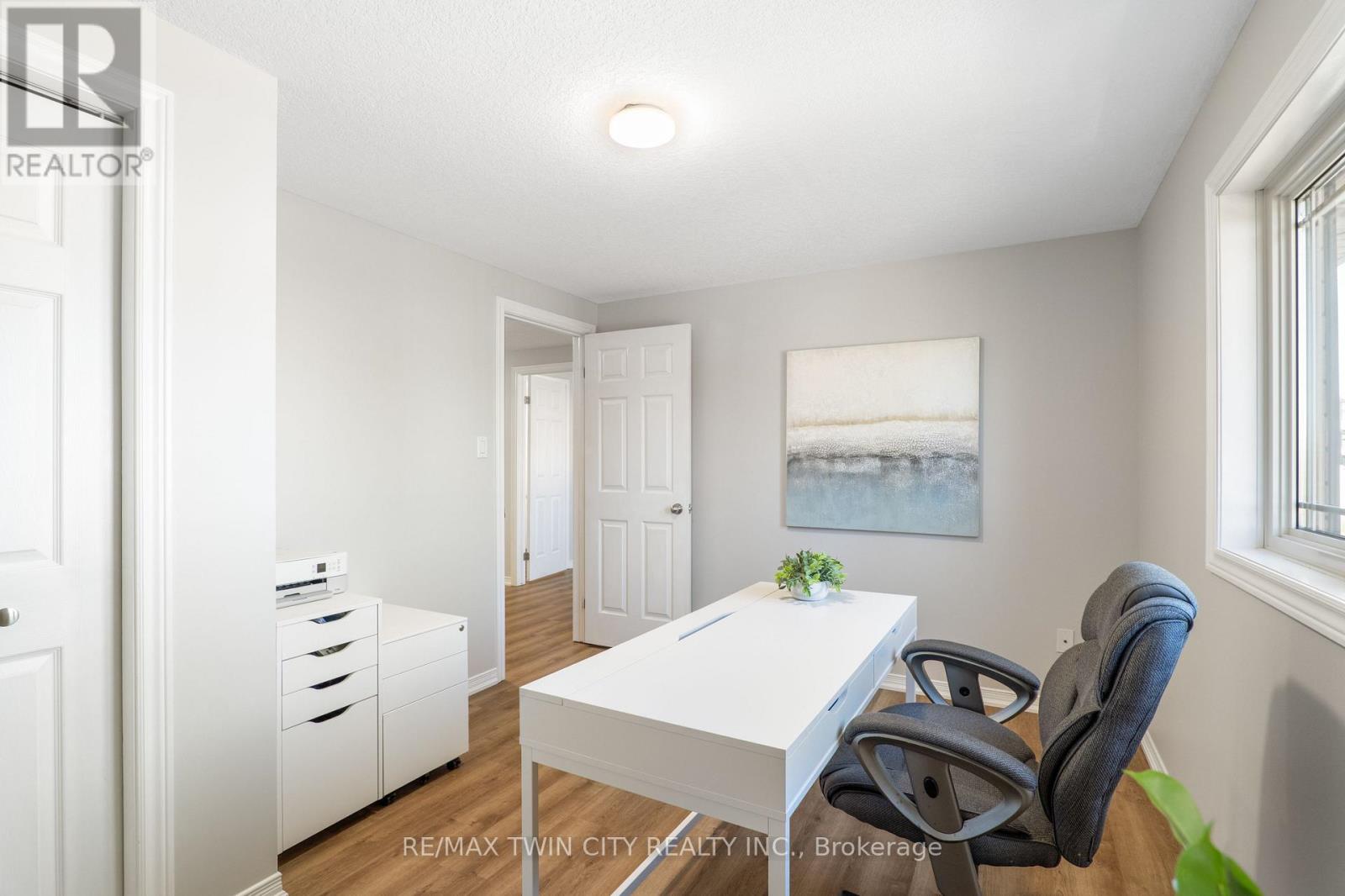 167 Bridgewater Crescent, Waterloo, Ontario  N2T 2M1 - Photo 34 - X12473146