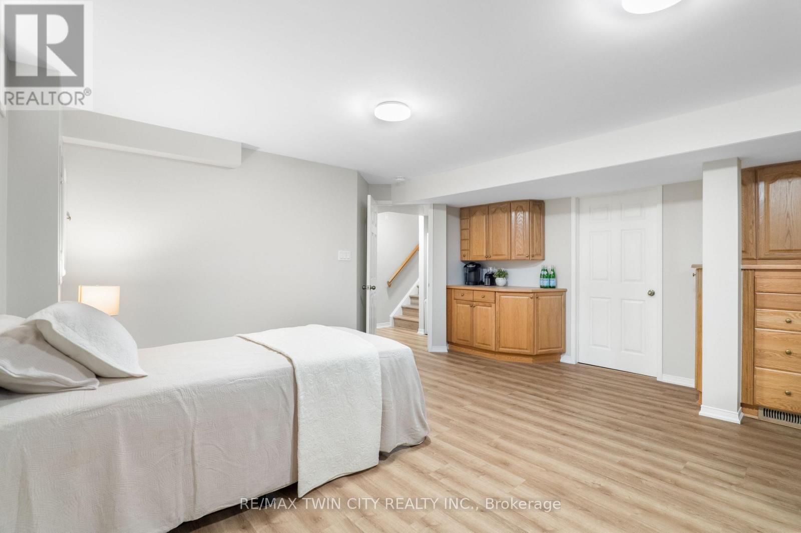 167 Bridgewater Crescent, Waterloo, Ontario  N2T 2M1 - Photo 37 - X12473146