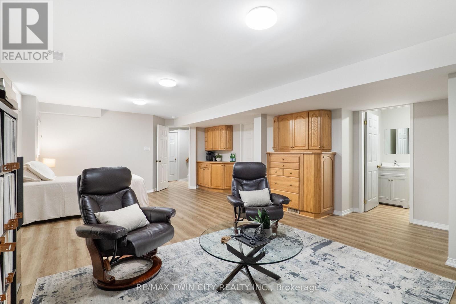 167 Bridgewater Crescent, Waterloo, Ontario  N2T 2M1 - Photo 38 - X12473146