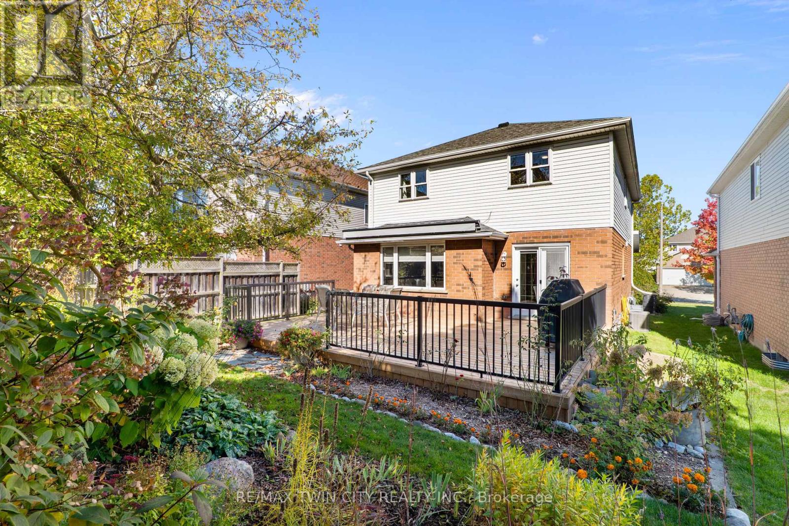 167 Bridgewater Crescent, Waterloo, Ontario  N2T 2M1 - Photo 44 - X12473146