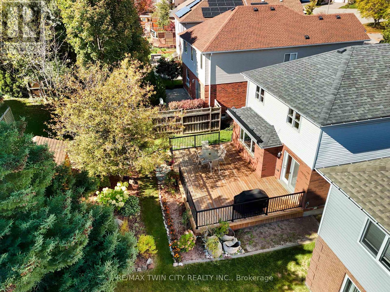 167 Bridgewater Crescent, Waterloo, Ontario  N2T 2M1 - Photo 47 - X12473146