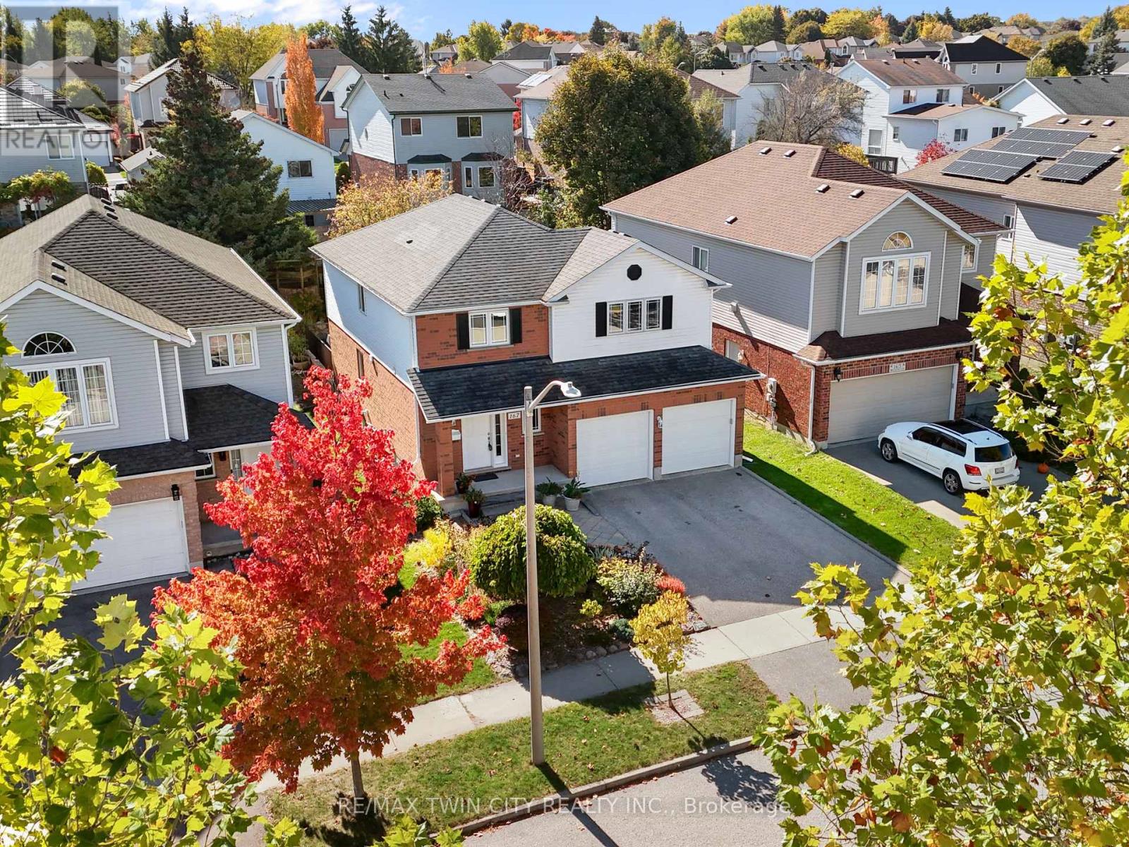 167 Bridgewater Crescent, Waterloo, Ontario  N2T 2M1 - Photo 50 - X12473146