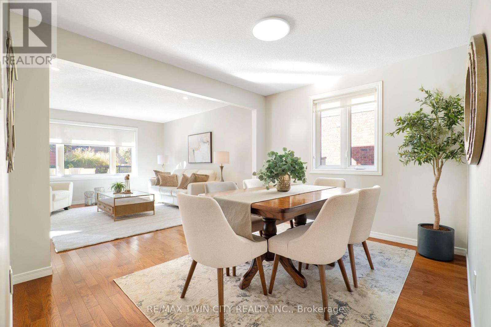 167 Bridgewater Crescent, Waterloo, Ontario  N2T 2M1 - Photo 6 - X12473146