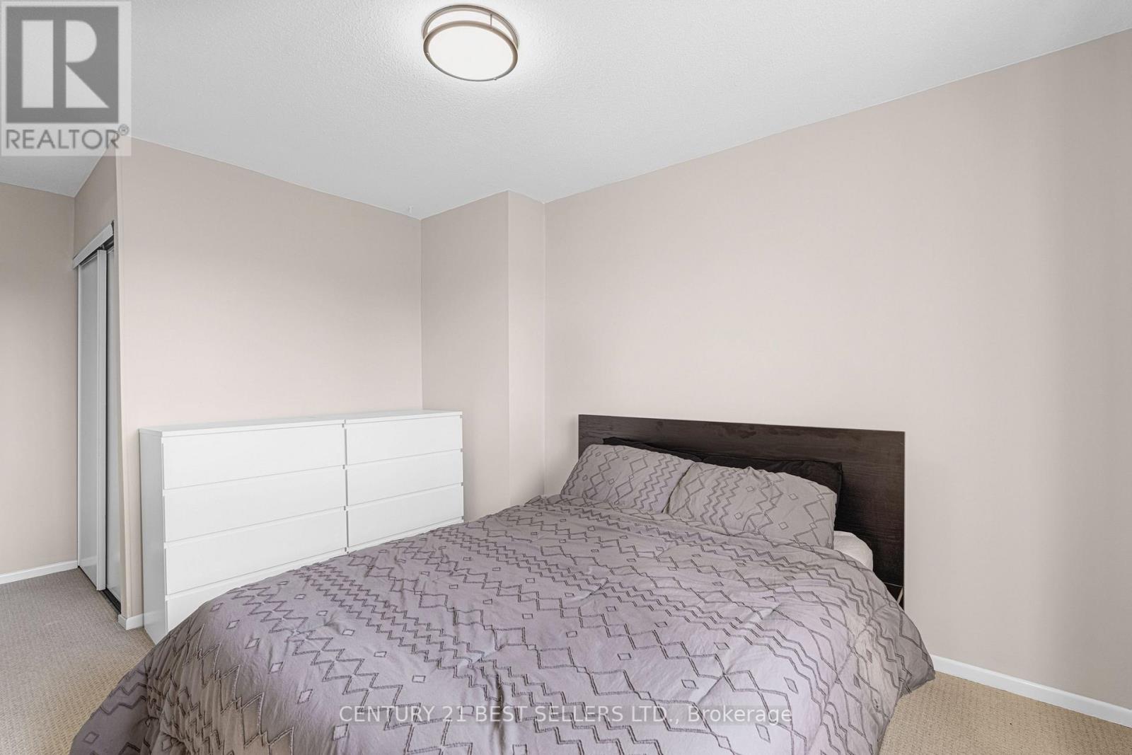 477 Ontario Street N, Milton, Ontario  L9T 3J4 - Photo 17 - W12436181