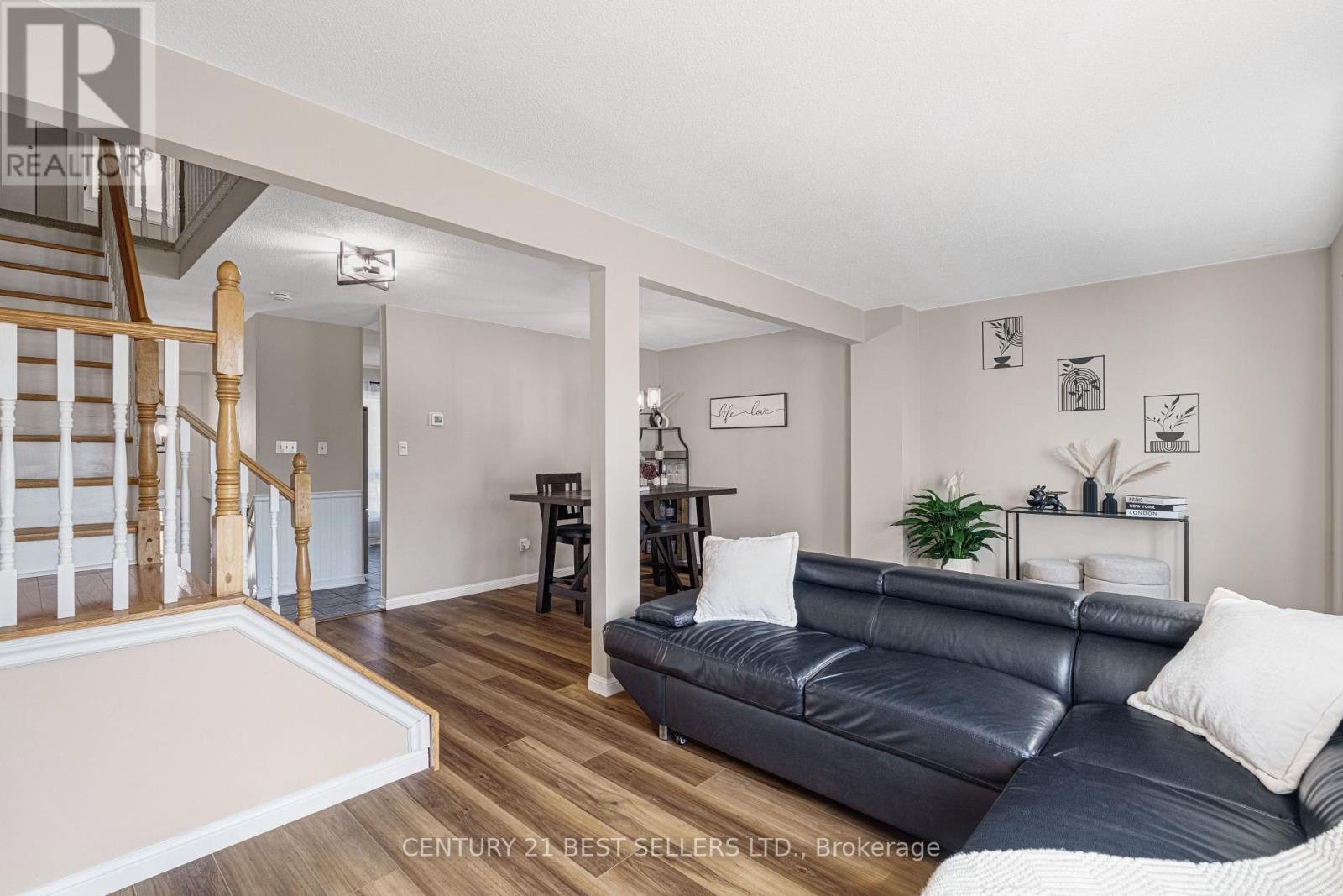 477 Ontario Street N, Milton, Ontario  L9T 3J4 - Photo 6 - W12436181